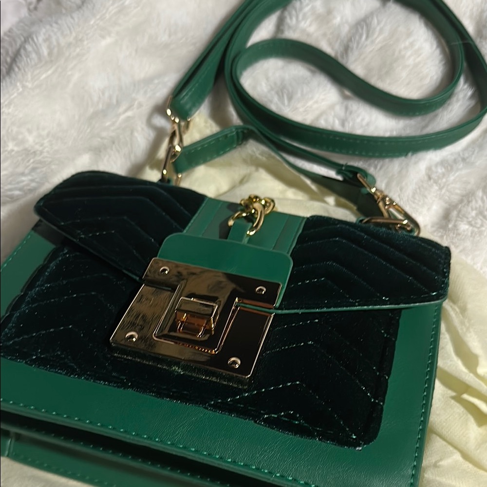 Elegant Green Handbag